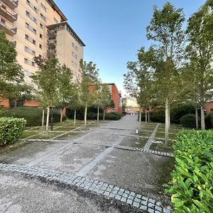 Apartment Lovely 2-bed Flat Along The River Thames, London